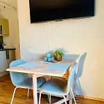 公寓 Top-floor Riverside Penthouse-parking - 1 Min Sentralstation 特隆赫姆