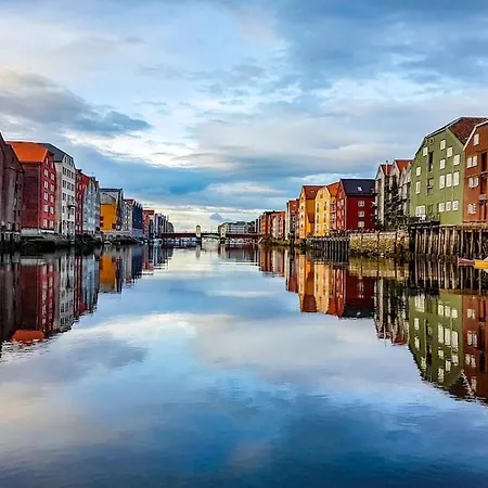 Riverside Family-friendly Mini Penthouse