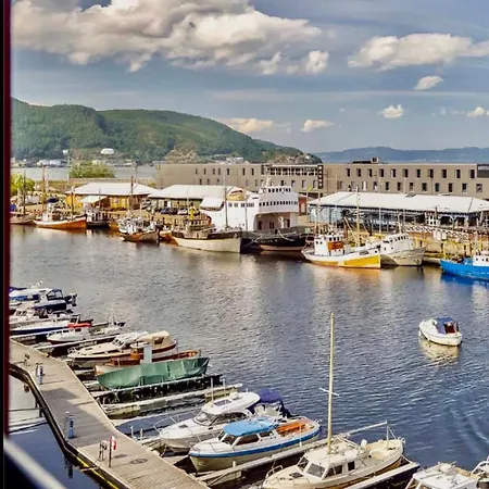 Leilighet Riverside Family-friendly Mini Penthouse