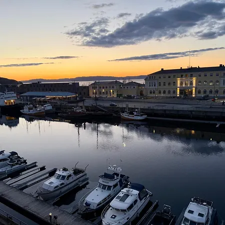 Top-floor Riverside Penthouse-parking - 1 Min Sentralstation Apartamento Trondheim