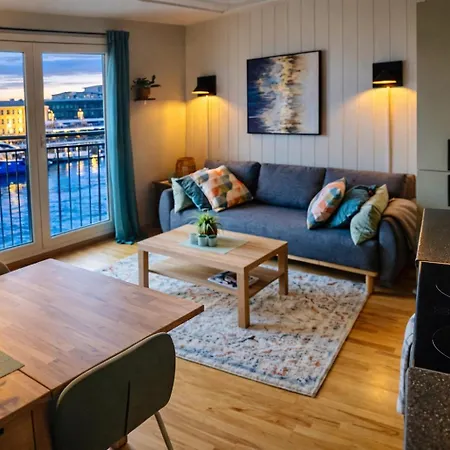 Appartement Top-Floor Riverside Penthouse-Parking - 1 Min Sentralstation